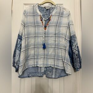 Johnny Was Size Medium Blouse 3/4 sleeve